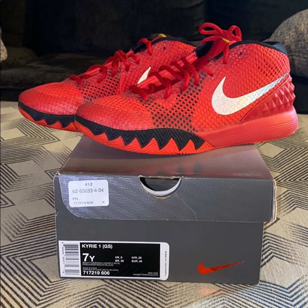 Kyrie 1 (GS)